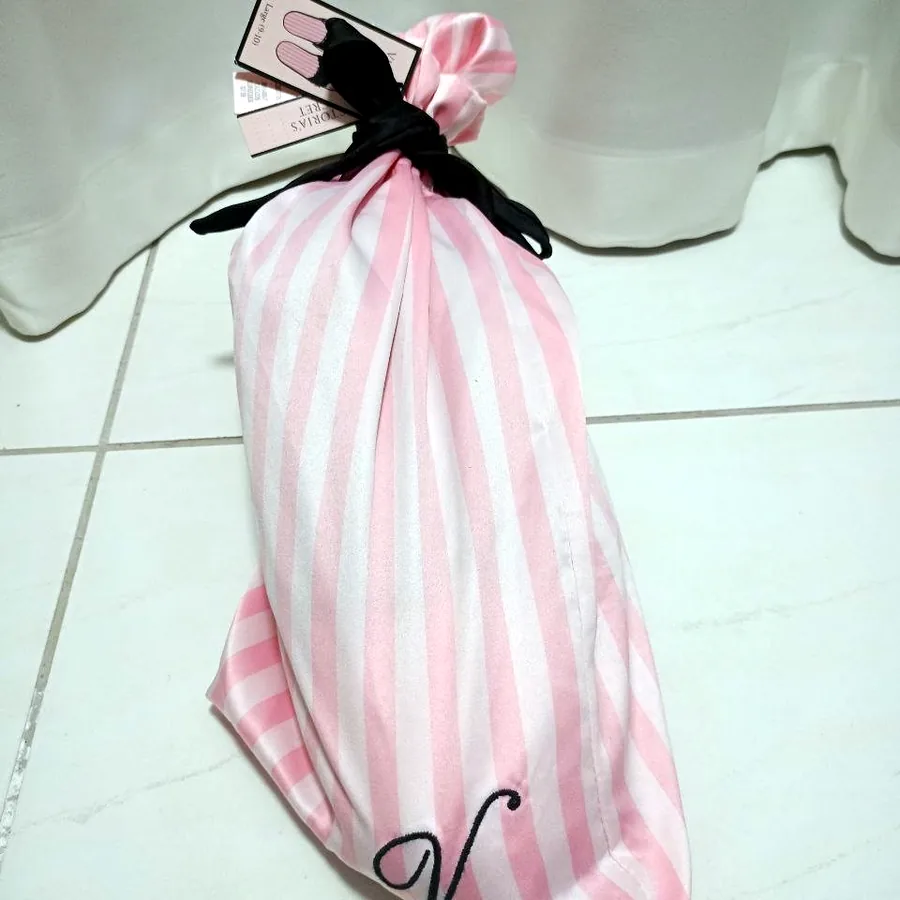 Тапочки Victoria's Secret Signature Satin, размер L