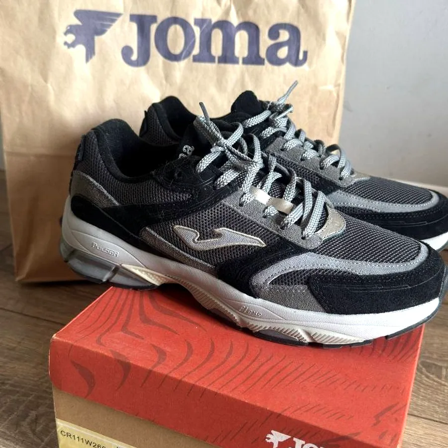 Кроссовки Joma оригинал, почти новые