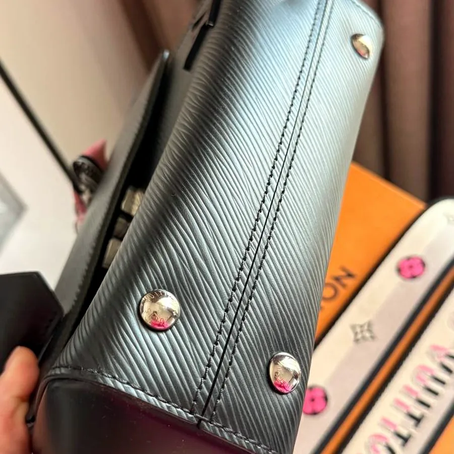 Сумка Louis Vuitton, почти новая
