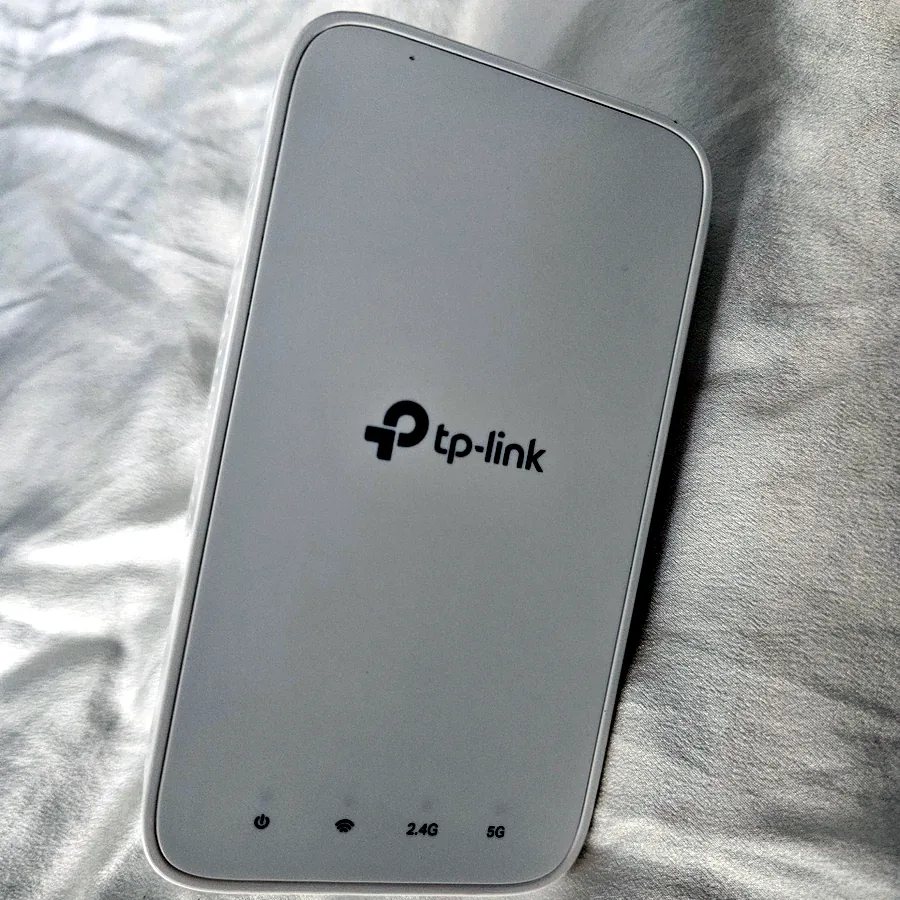 Усилитель Wi-Fi TP-Link RE300 AC1200