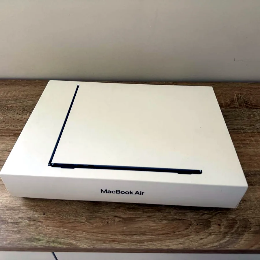 MacBook Air M2 13,6 дюйма, 8 GB/256 GB, новый