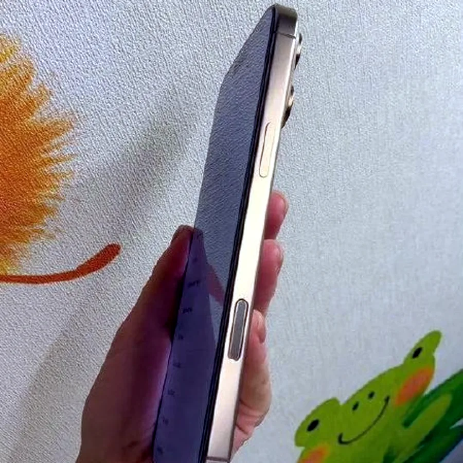 iPhone 16 Pro Max 256 GB, батарея 87%