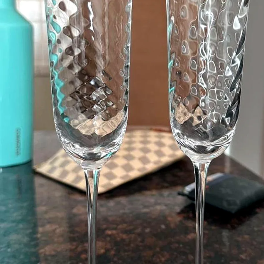 Два бокала для шампанского Crate&Barrel