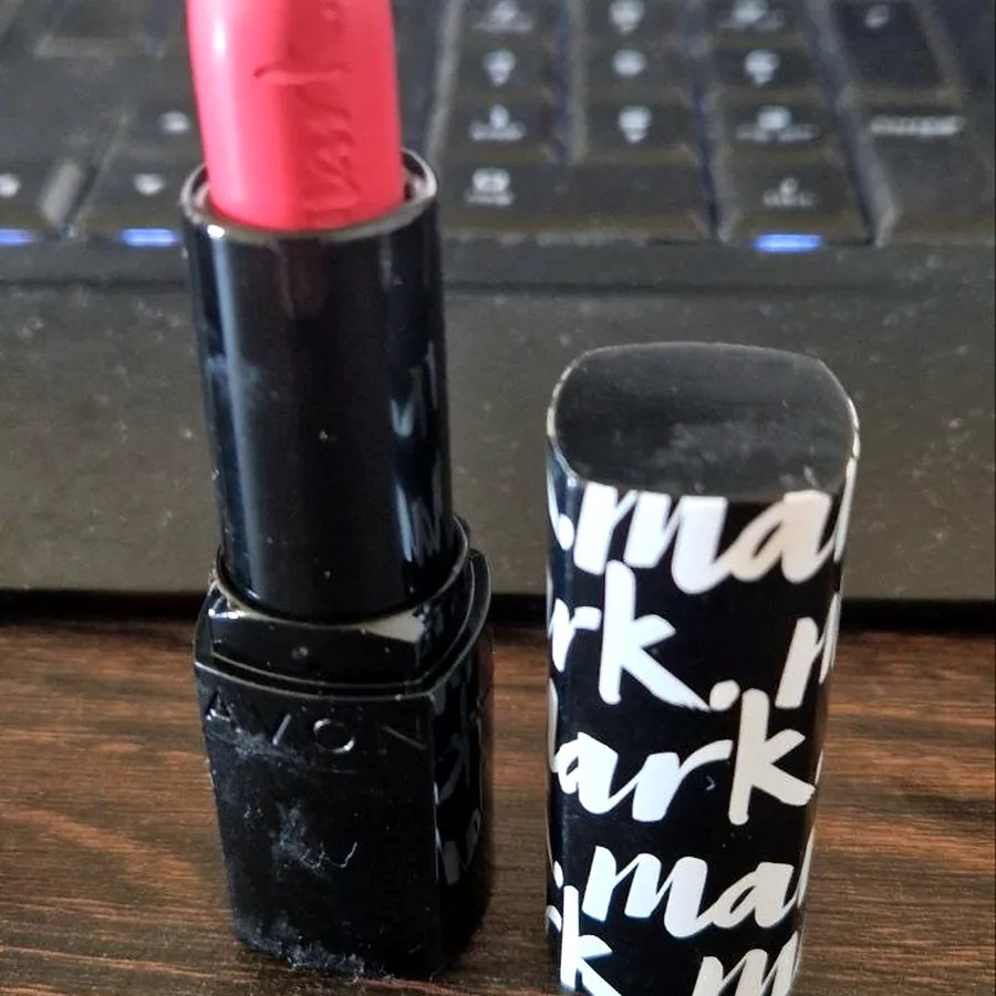 Косметика Avon