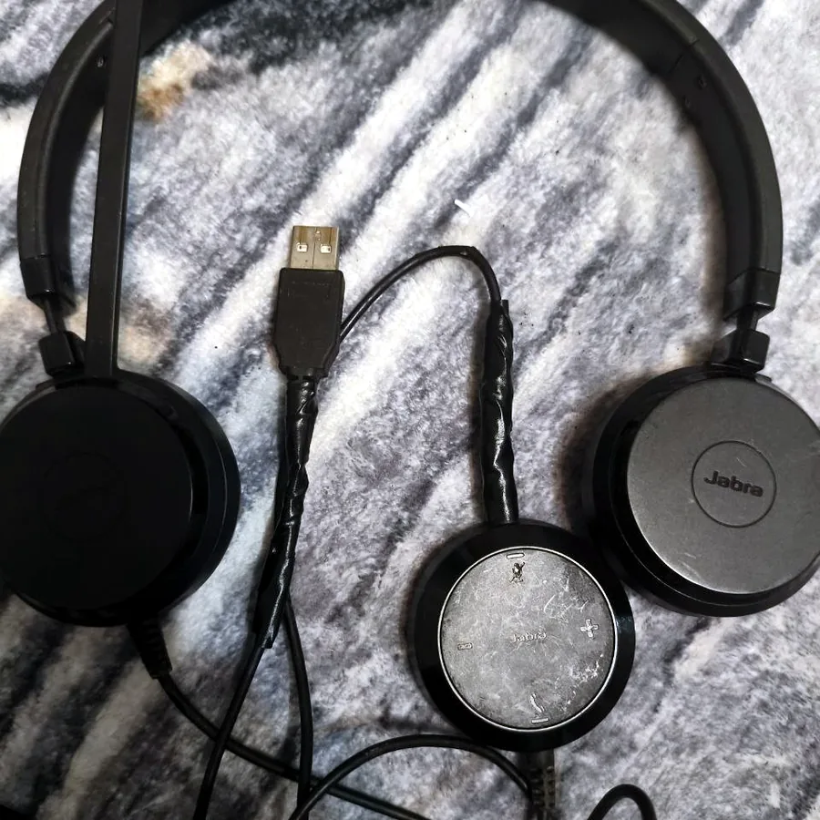 Наушники Jabra, рабочие