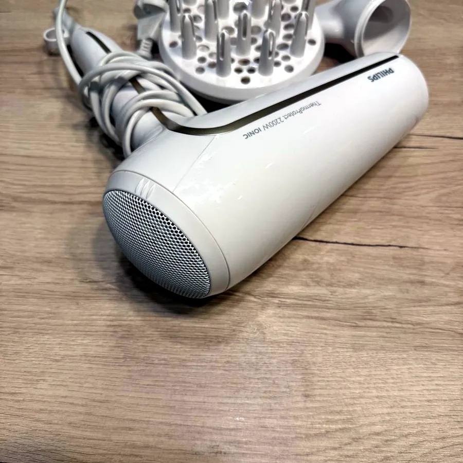 Фен Philips ThermoProtect 2200W Ionic с диффузором