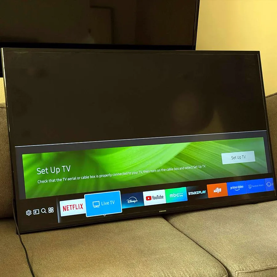 Samsung Smart TV 50 дюймов 4K с кронштейном