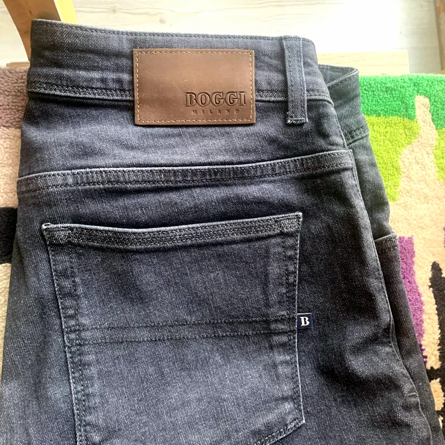 Джинсы Boggi и худи Balenciaga, новые