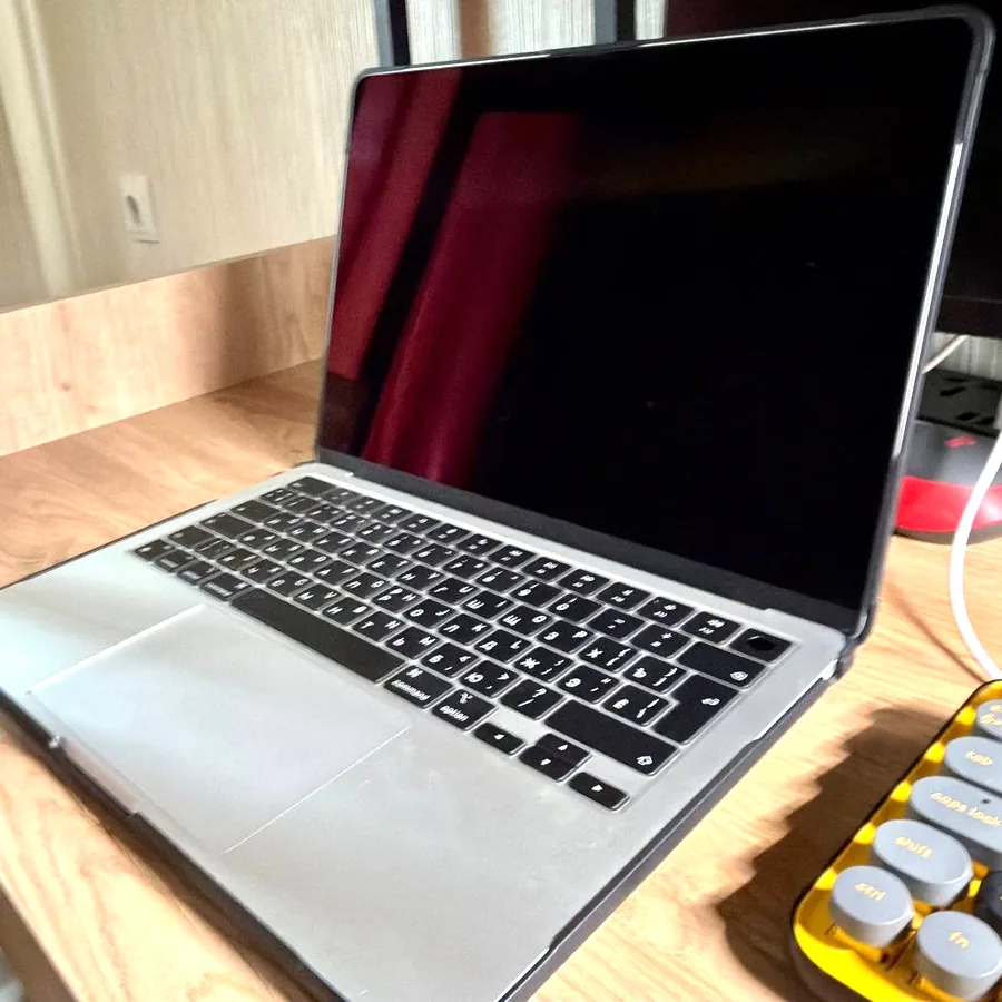 MacBook Air 13 M3, 16 GB, 256 GB, отличное состояние