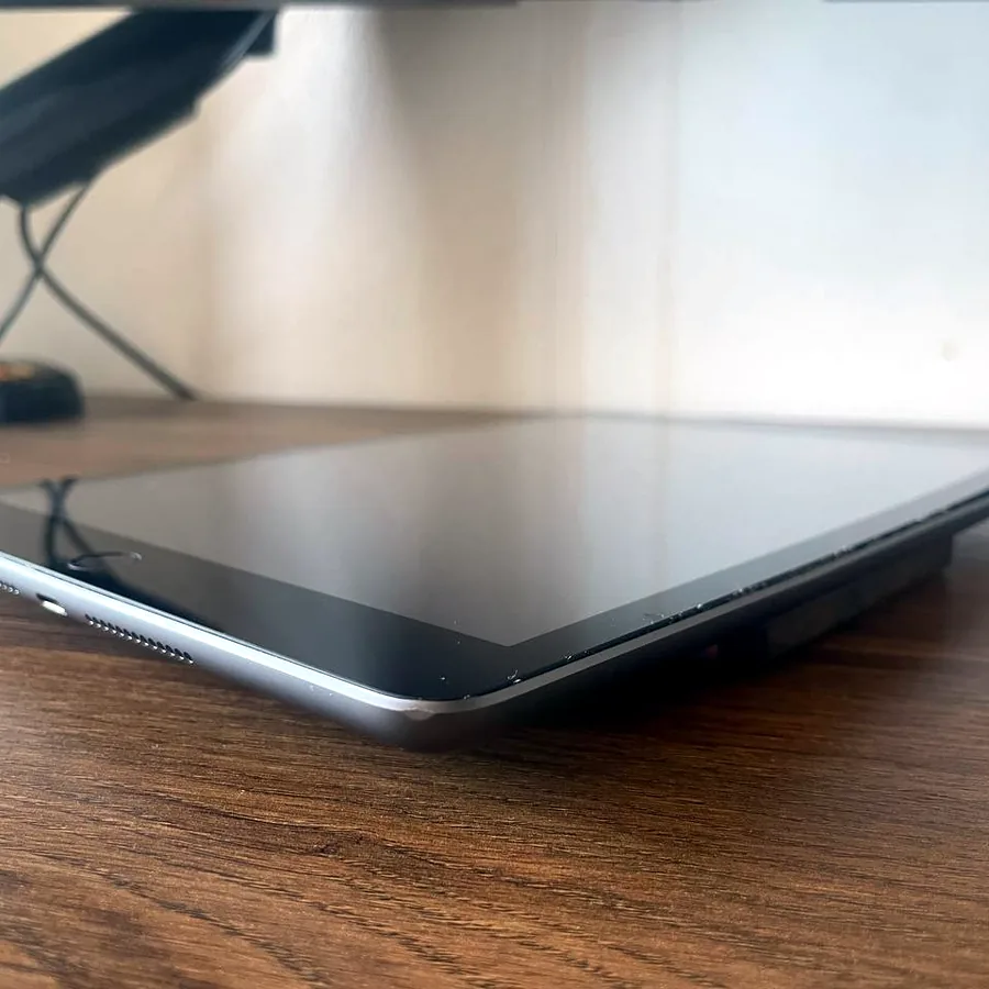 iPad 9, 64 GB, Space Gray, новый аккумулятор