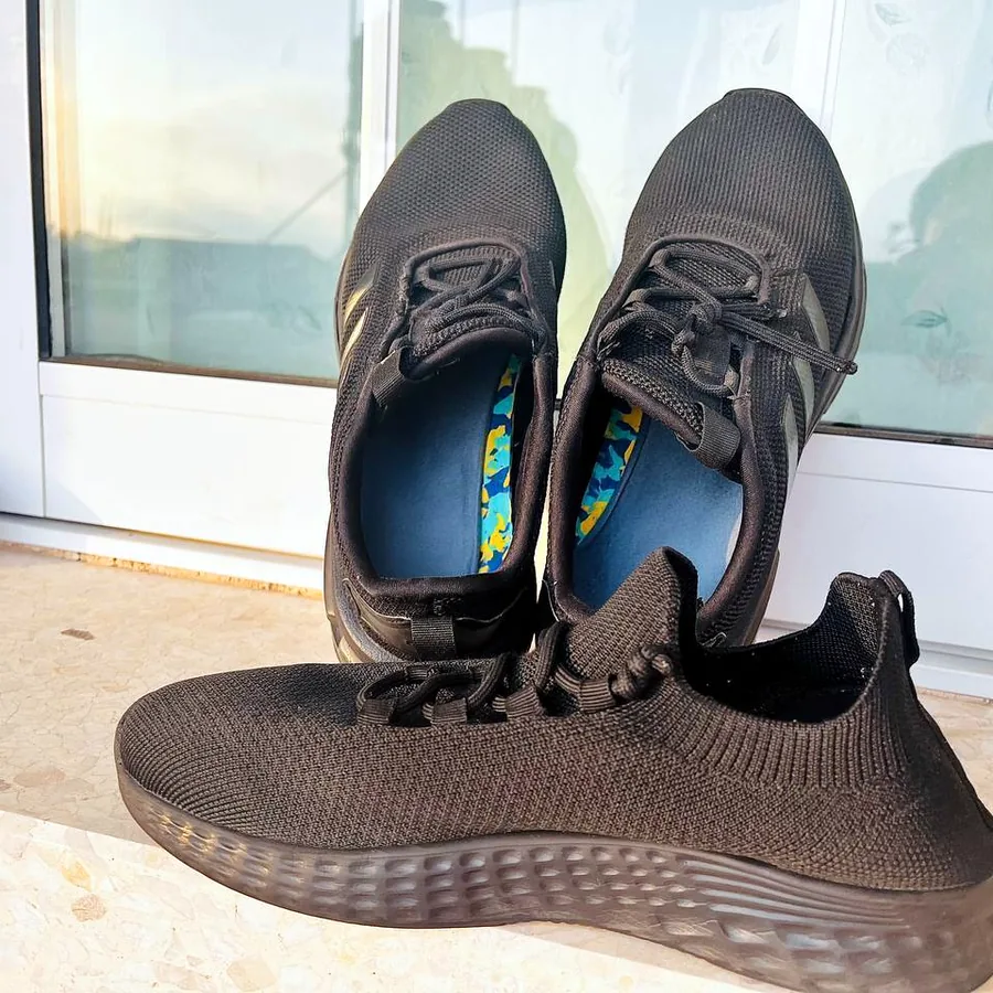 Кроссовки детские Adidas и Fabric, размеры 38,5 и 39