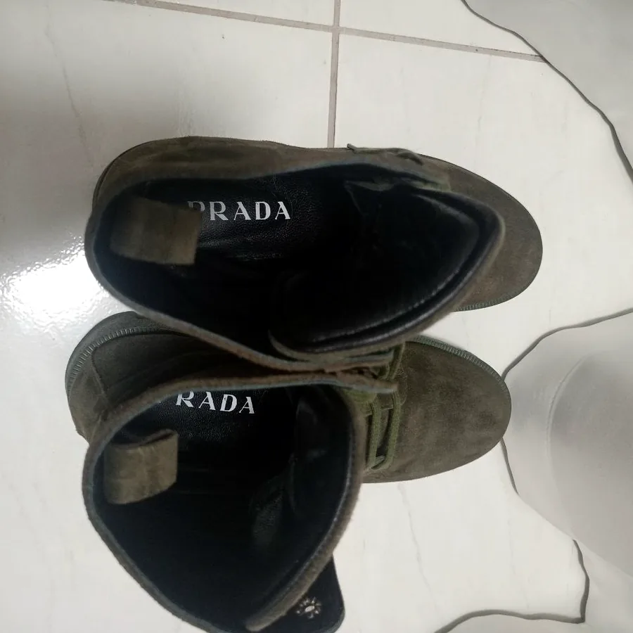 Prada Suede Lace-Up Combat Boots, размер 39