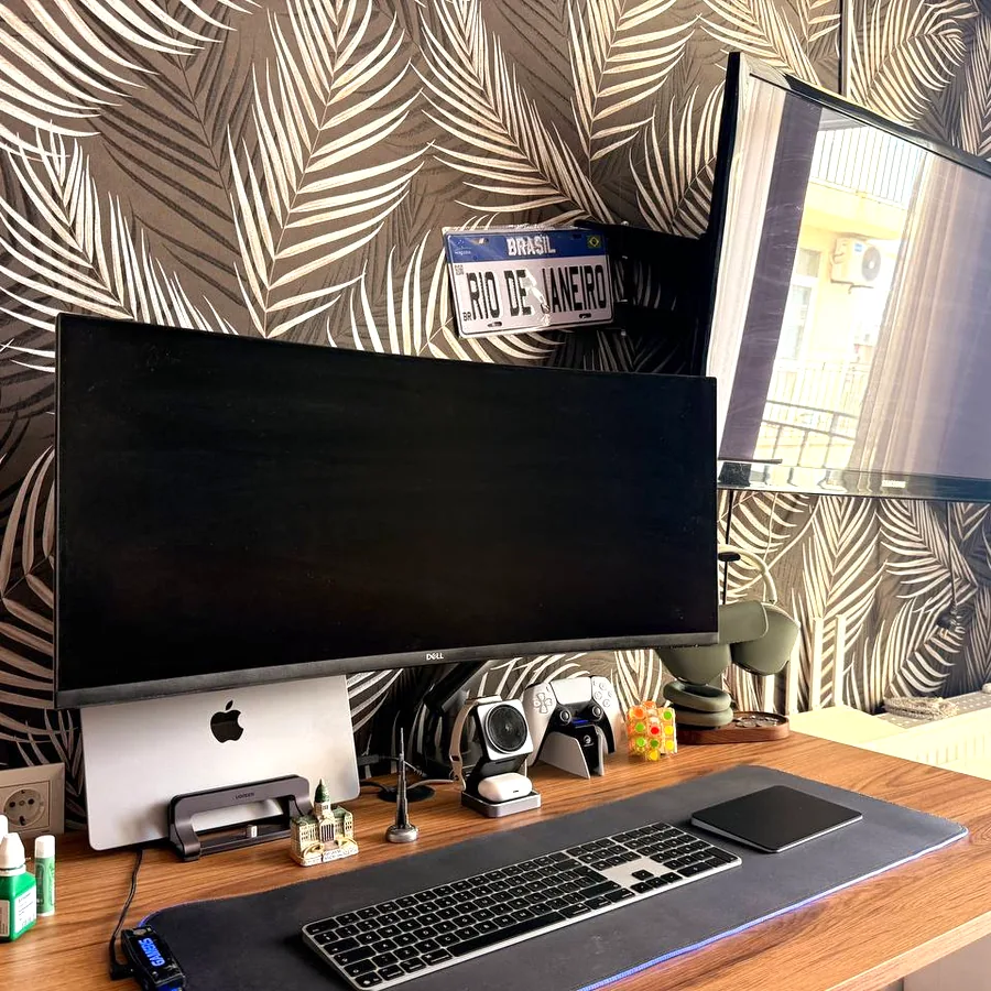 Монитор Dell 34 Curved USB-C с кронштейном и подставкой