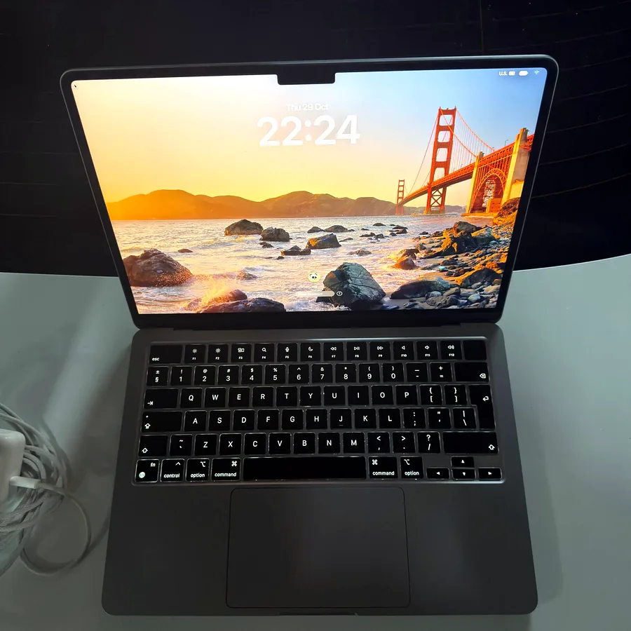 MacBook Air 13,6 M2, 16 ГБ, 256 ГБ, space gray