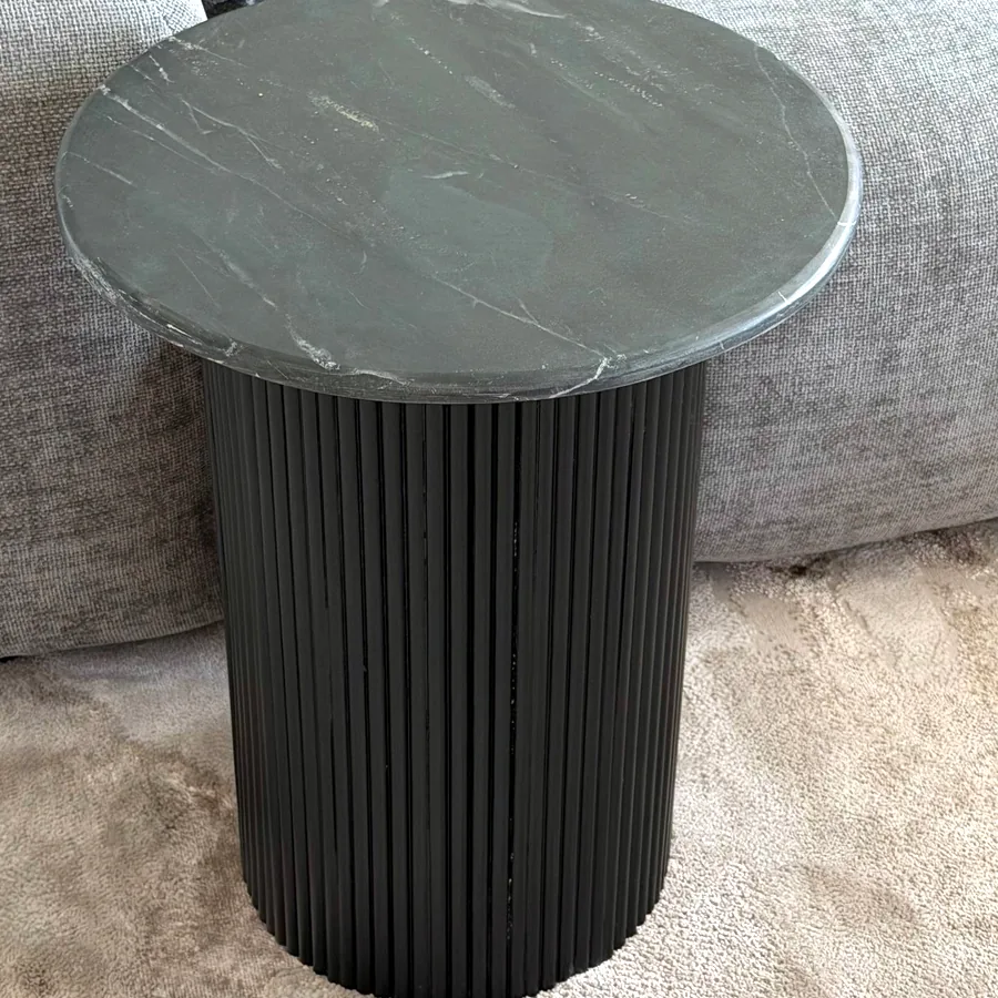End table новый