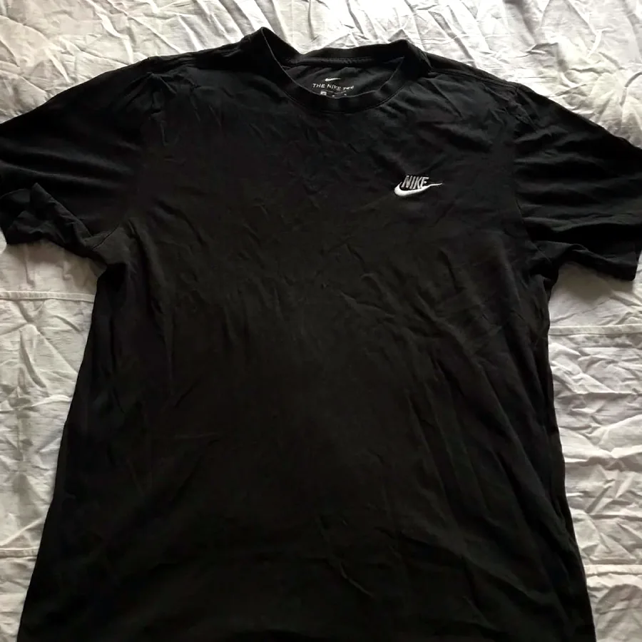 Футболка чёрная Nike, размер S/M