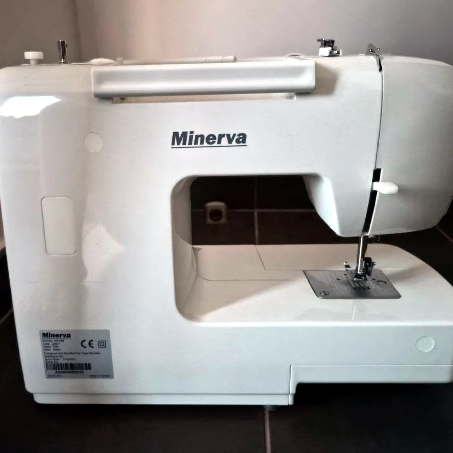 Швейная машинка Minerva, есть дефект