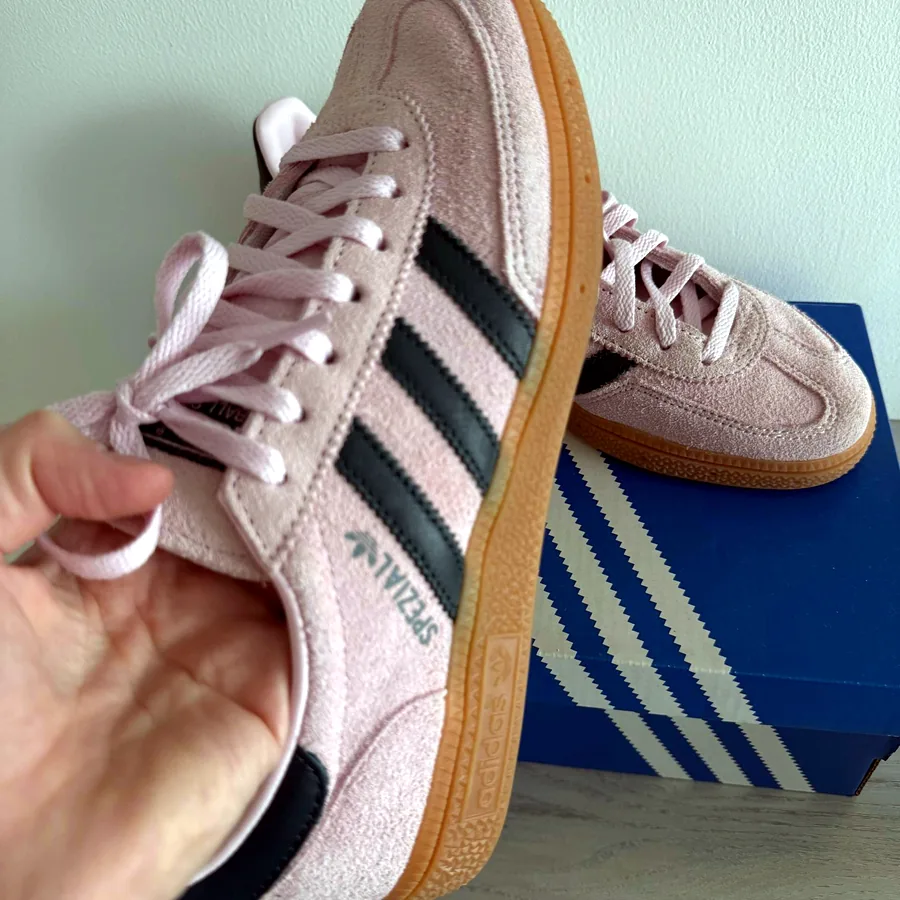 Кроссовки Adidas Handball Spezial, размер 39⅓