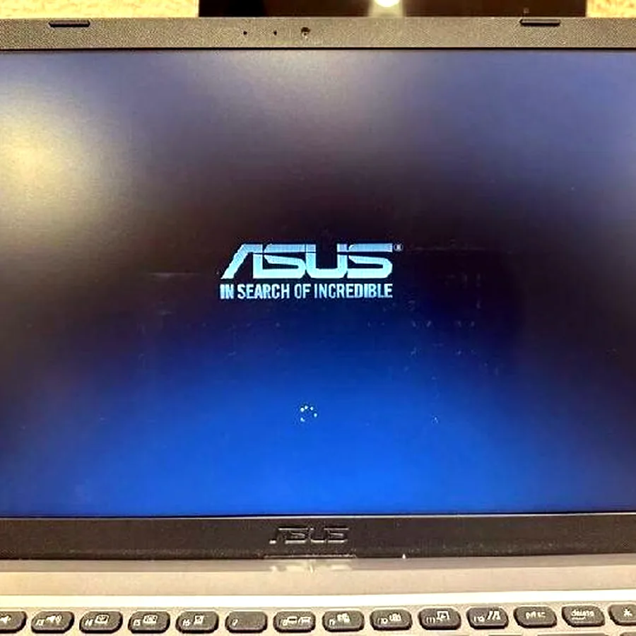 Ноутбук Asus, Intel Core i3-10, 4 GB RAM, 256 GB SSD