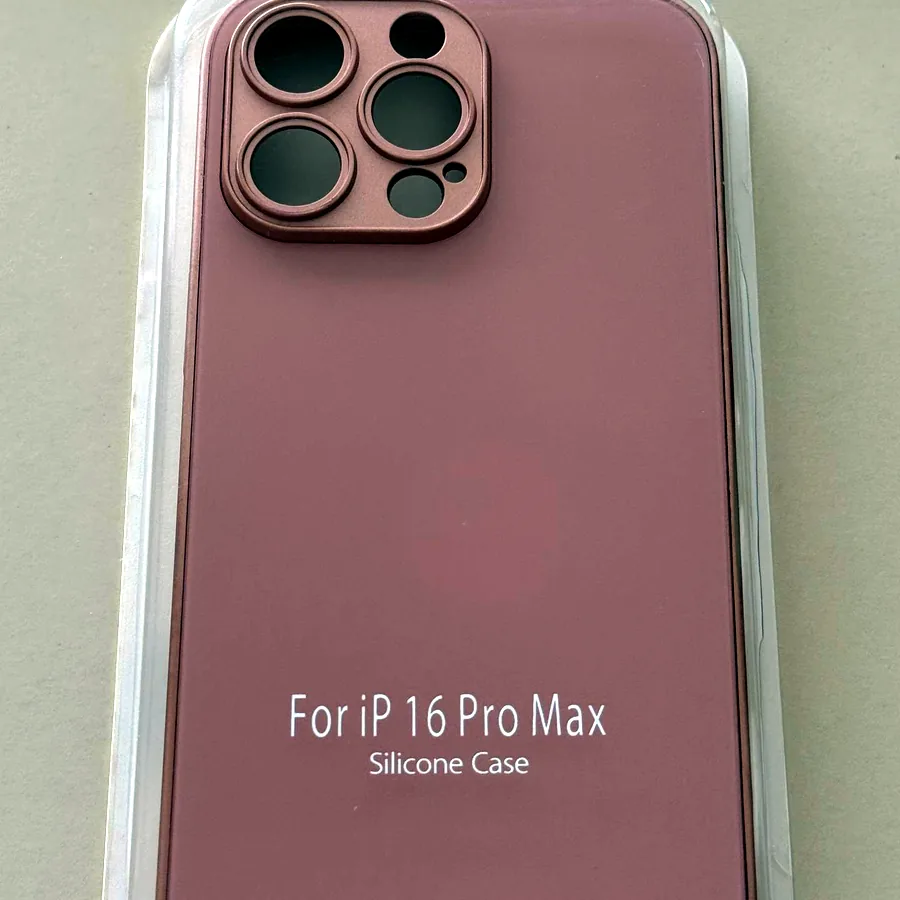 Чехол на iPhone 16 Pro Max с поддержкой зарядки