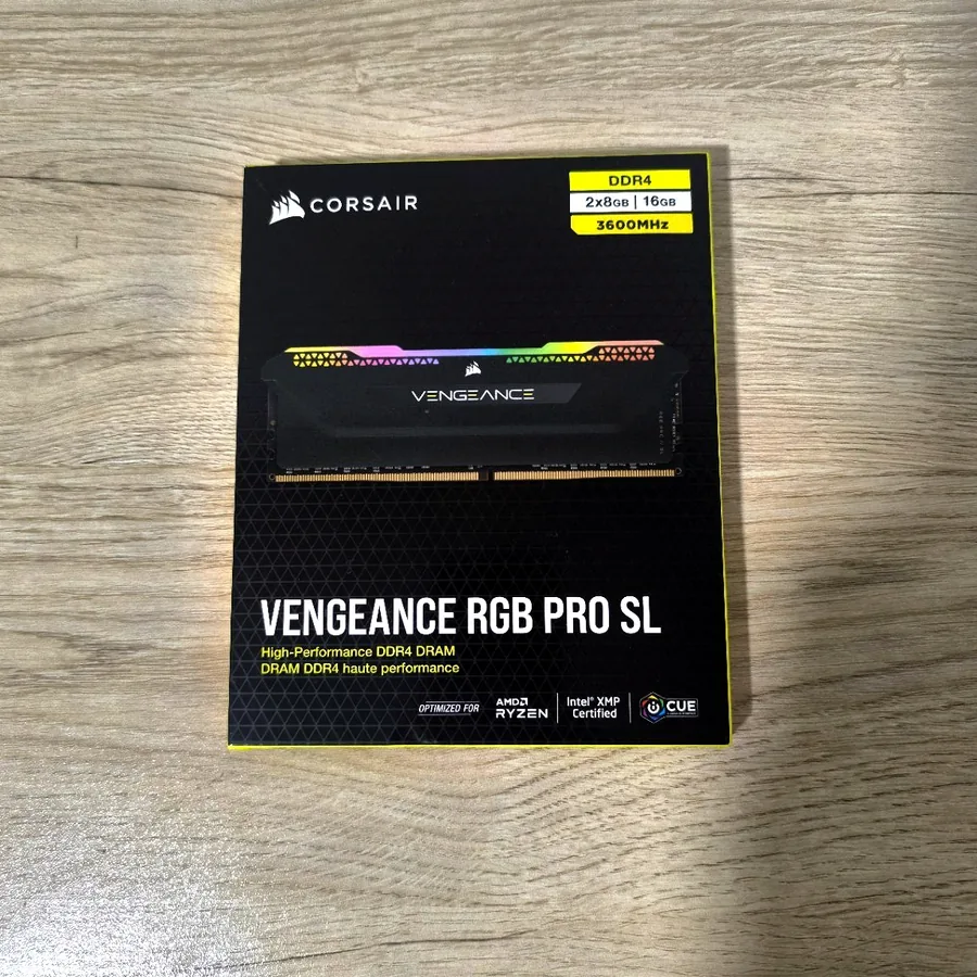 Corsair Vengeance RGB Pro SL 16 ГБ DDR4 3600 МГц