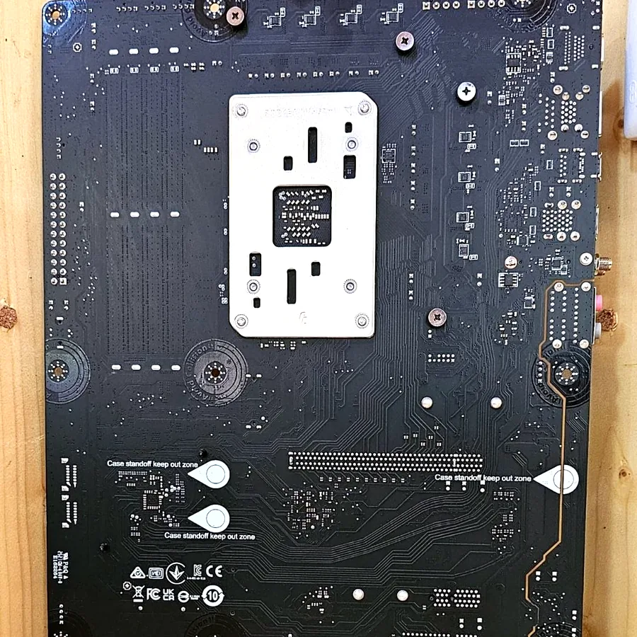 Материнская плата MSI PRO B650 Gaming Plus WiFi