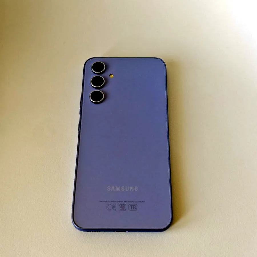 Samsung Galaxy A54, 256 ГБ, идеальное состояние