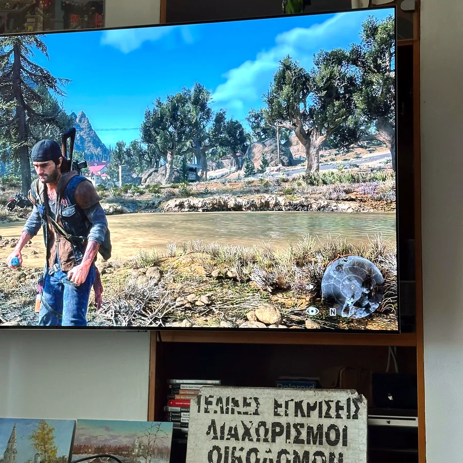 PlayStation 4 Pro с 2 контроллерами и зарядкой