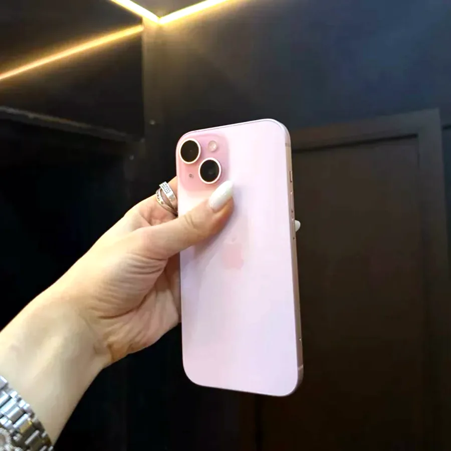 iPhone 15, 256GB, 87% батареи, eSim
