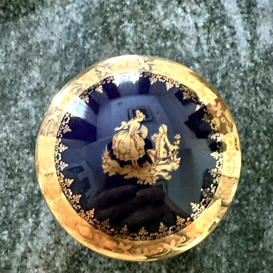 Коллекция фарфоровых миниатюр Limoges