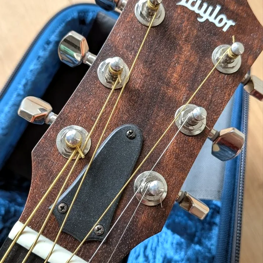 Гитара Taylor GS Mini-e Koa Plus с кейсом
