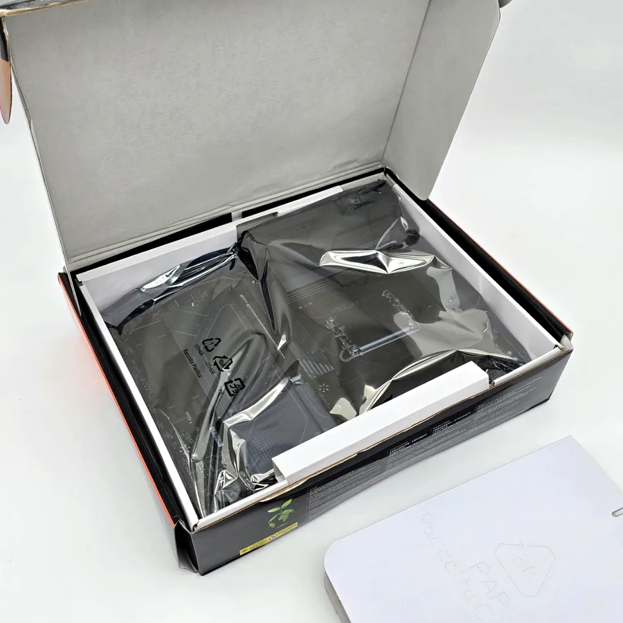 Материнская плата Gigabyte Z890 Eagle