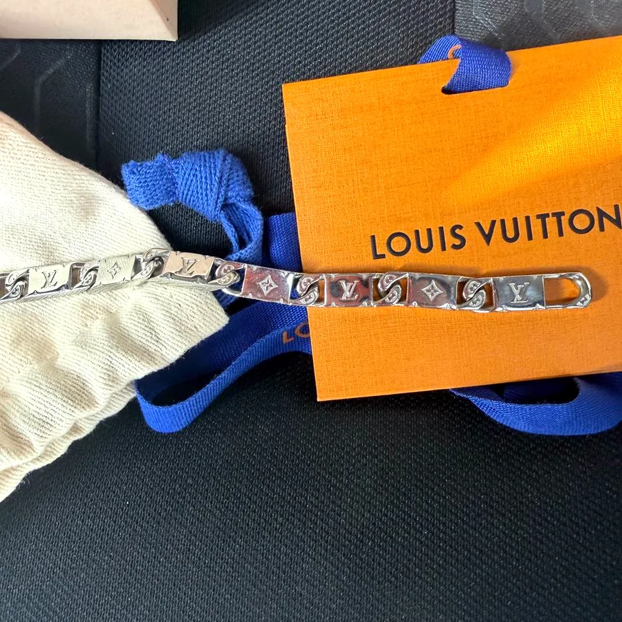 Браслет Louis Vuitton серебряный, средний размер