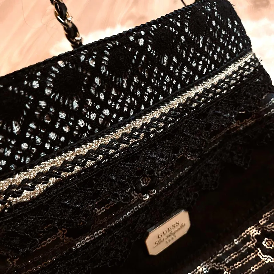 Сумка ручной работы под Guess