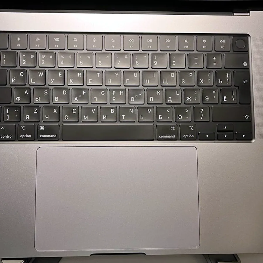 MacBook Pro 16 дюймов M1 Pro, 16/512 ГБ