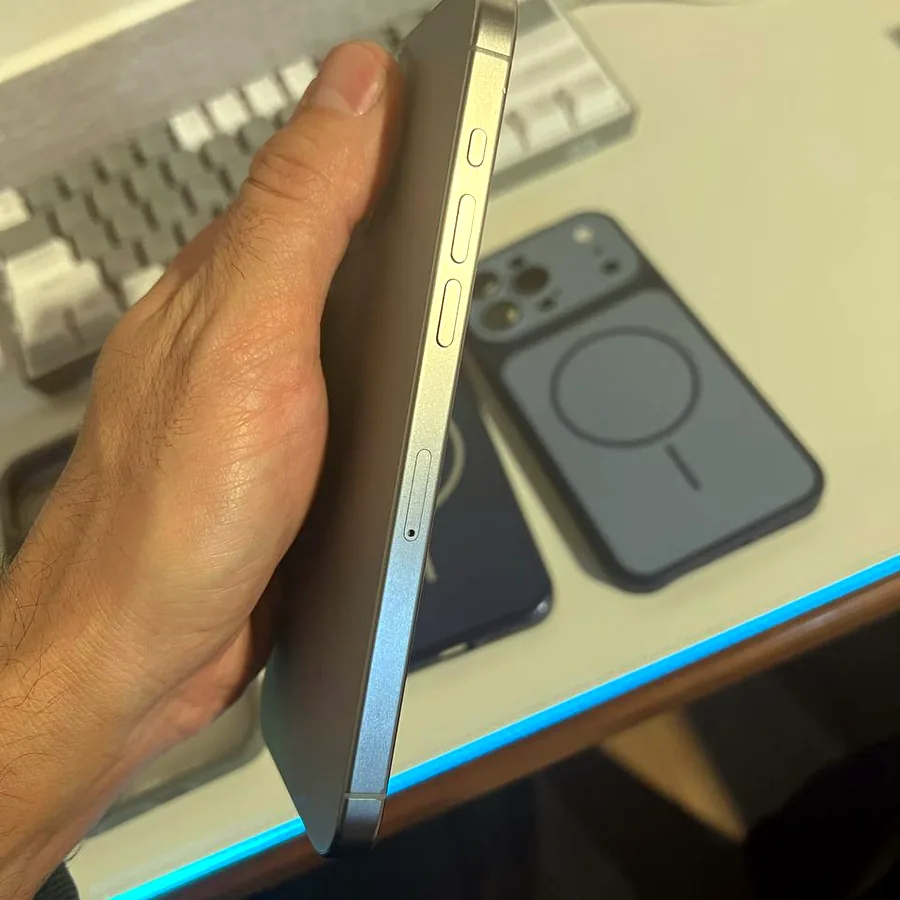 iPhone 15 Pro Max Natural Titanium 256 GB
