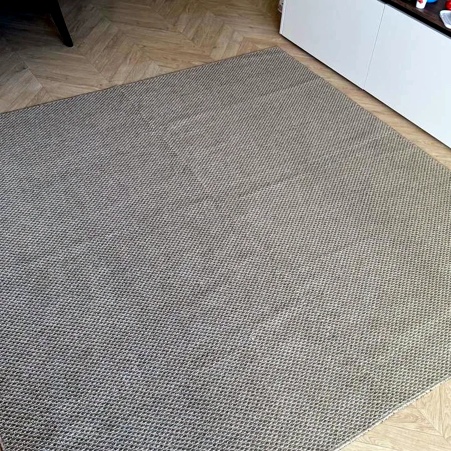 Ковёр 2x2 м, состояние нового