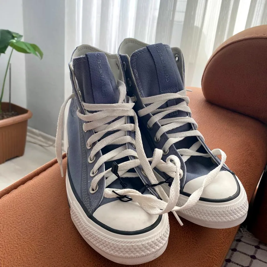 Converse с синей этикеткой, размер 41,5
