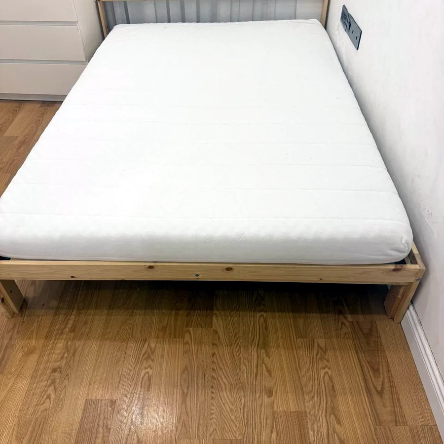 Кровать Ikea с матрасом