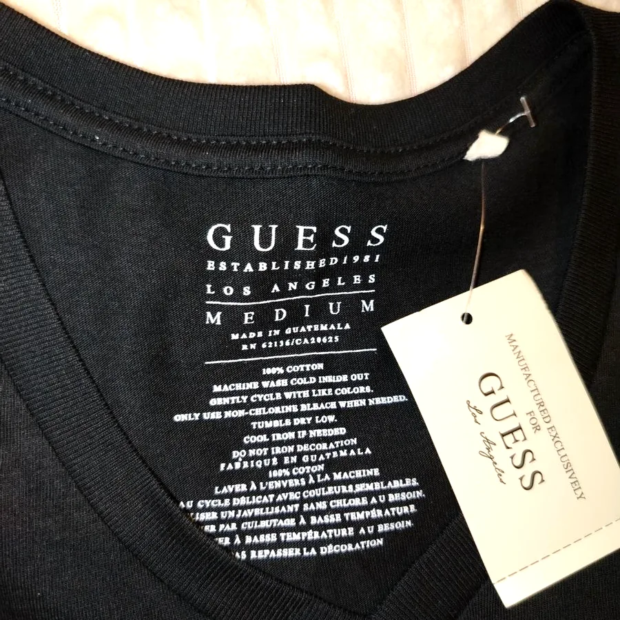Футболка Guess, размер M, новая