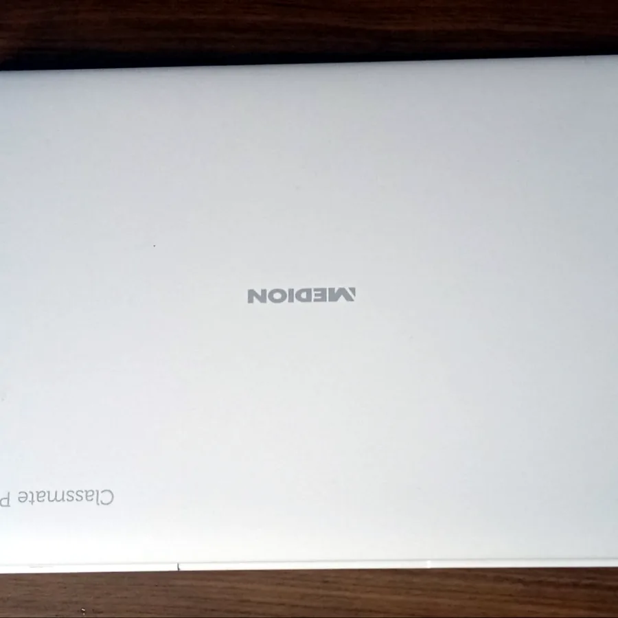 Ноутбук Medion SF20PA3, 4 GB RAM, SSD 120 GB