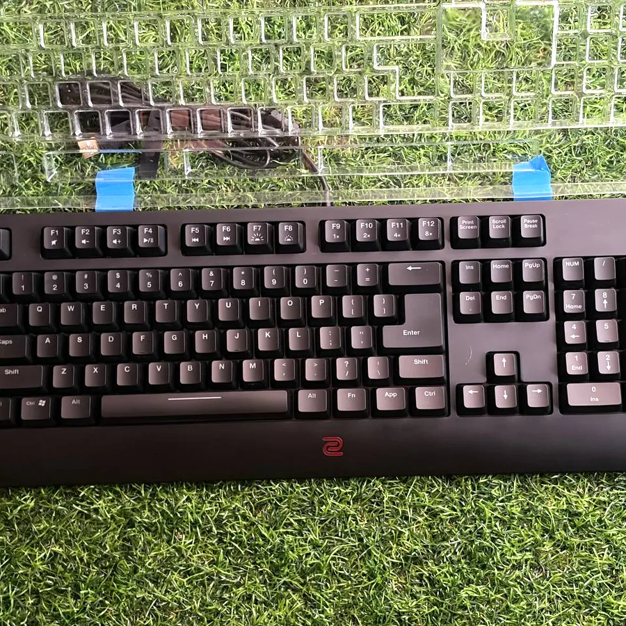 Клавиатура BenQ ZOWIE Celeritas II, идеальное состояние