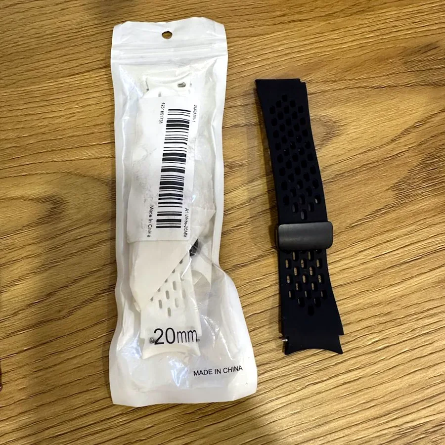 Два ремешка для Samsung Galaxy Watch, новые