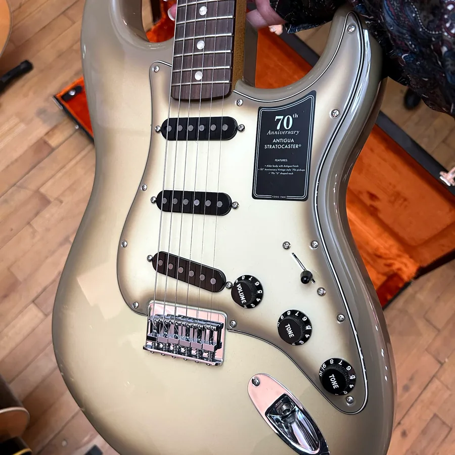 Гитара Fender Stratocaster MIM Vintera II 70th Anniversary