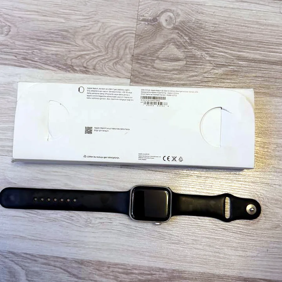 Apple Watch SE 2, 44 мм, хорошее состояние