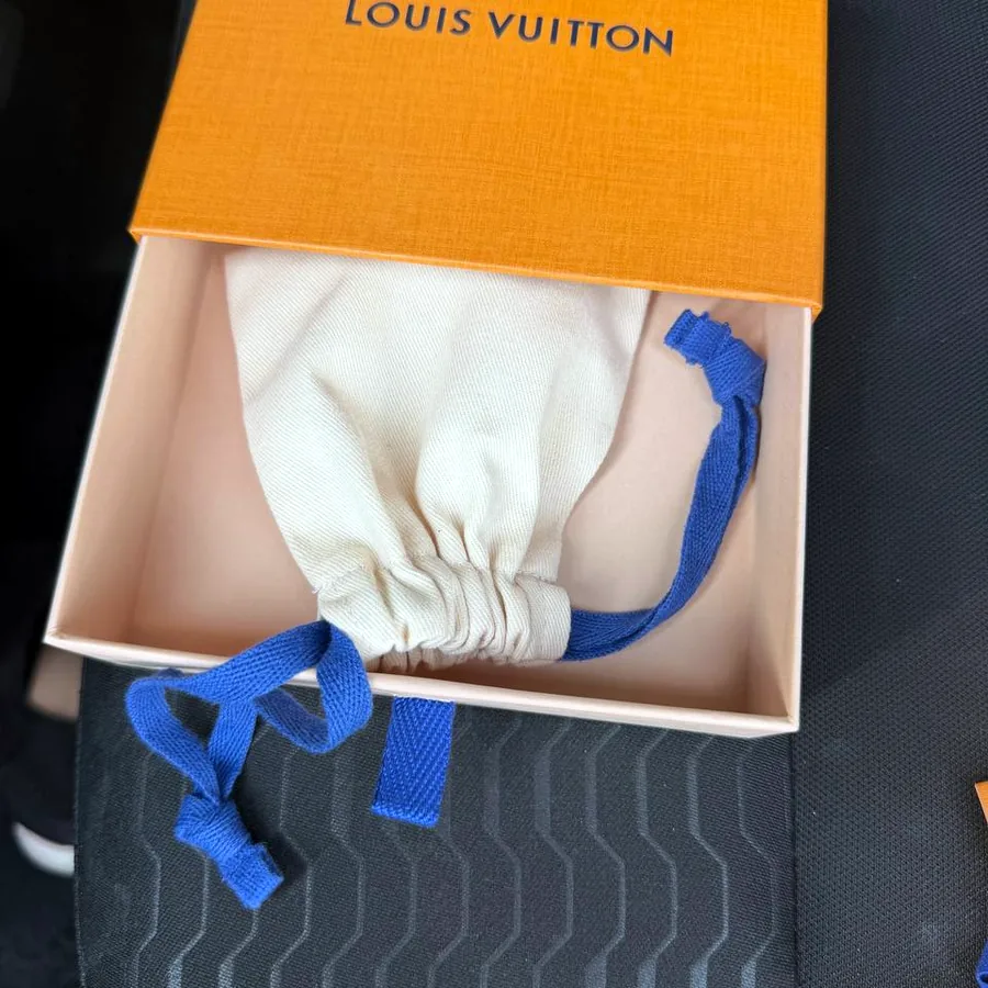 Браслет Louis Vuitton серебряный, средний размер