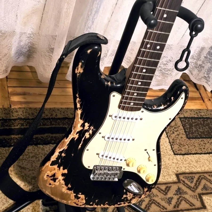 Гитара Squier by Fender Stratocaster