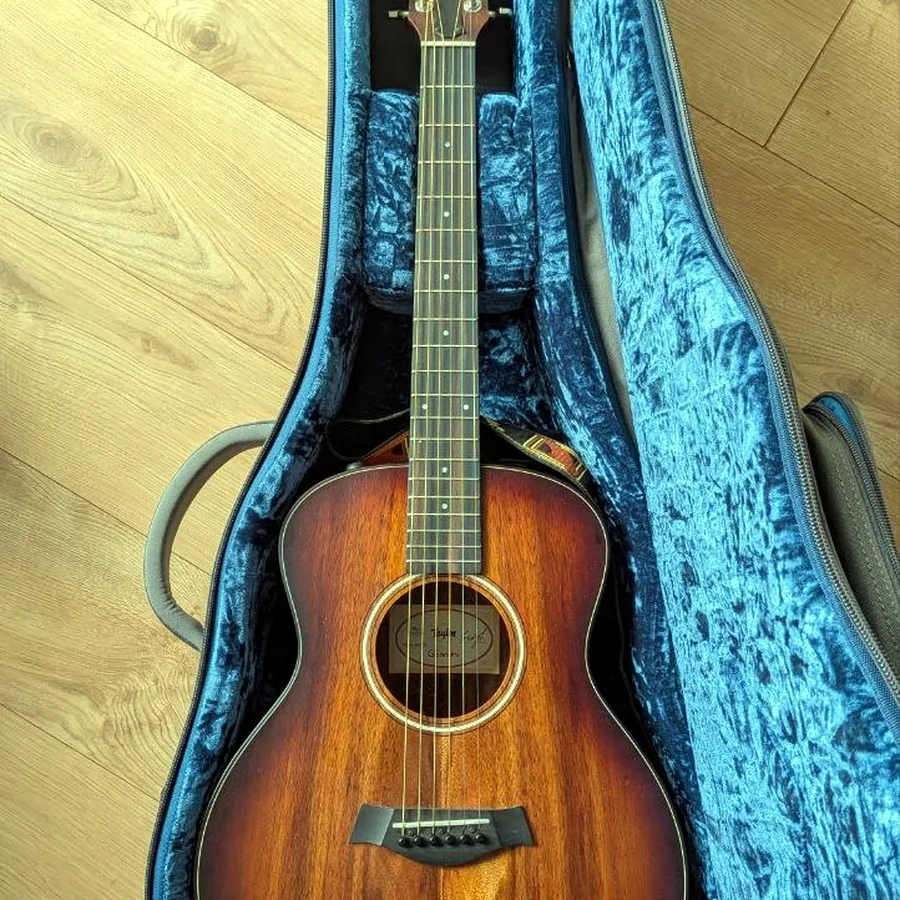 Гитара Taylor GS Mini-e Koa Plus с кейсом