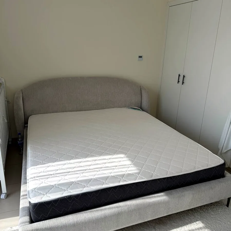 King bed с матрасом, 11 месяцев использования