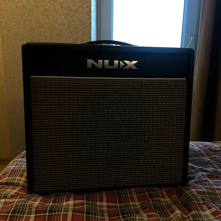 Комбик NUX 40 Вт